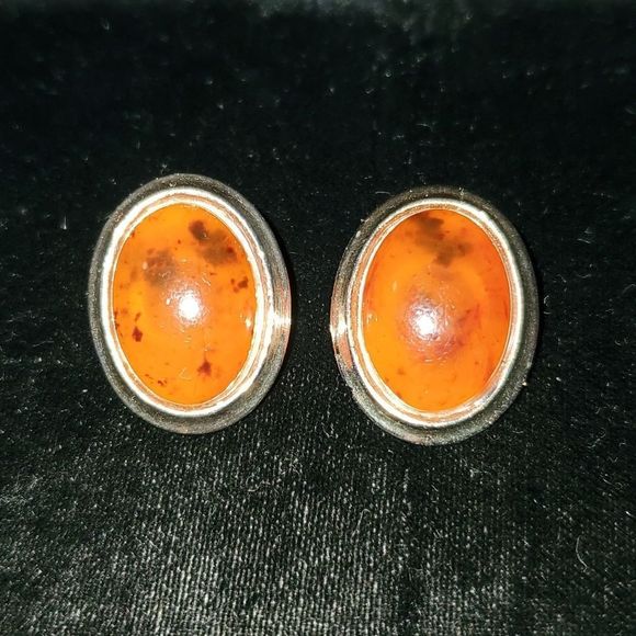 Vintage Goldtone Faux‎ Amber Clip-On Earrings - Picture 1 of 7